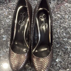 Jessica Simpson Black and Gold Women's Heels